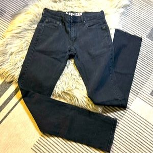 Levi’s Denizen 216 Black Skinny Jeans